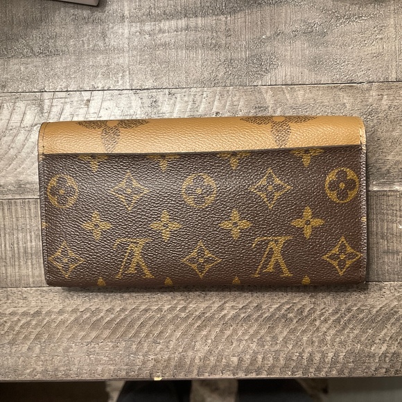 💯 Louis Vuitton reverse Emilie wallet - Picture 2 of 9
